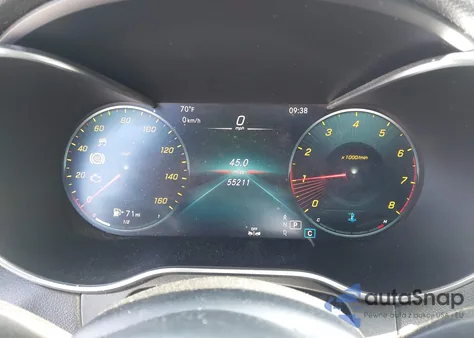 2021 Mercedes-Benz C 300 Sedan z USA, uszkodzony, nr VIN W1KWF8DB1MR609558